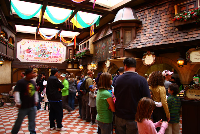ビレッジハウス レストラン ディズニーランド ディズニーランドリゾート disney parks info